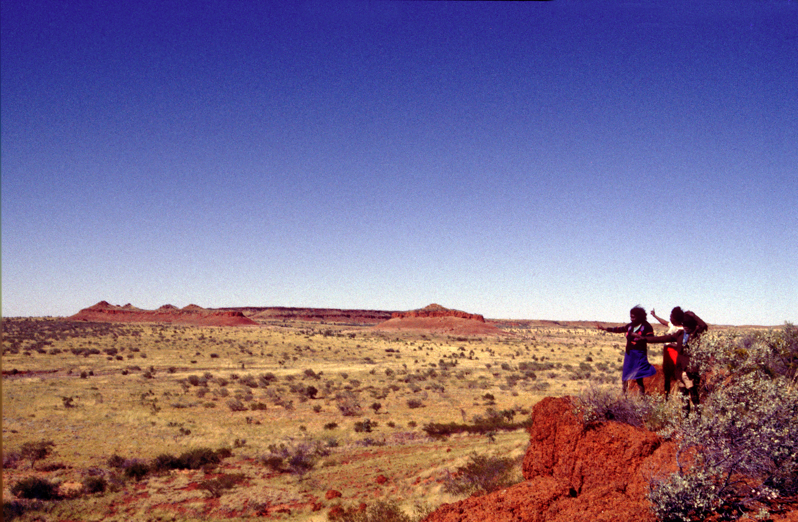 1984_Kurlungalinpa_Gibson ce sont les colines tombées du ciel.jpg